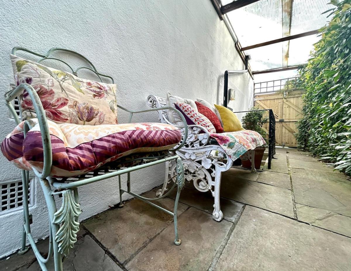 Spacious Comfortable Flat With Free Parking In East Finchley, Muswell Hill & Close To Alexandra Palace London Exteriör bild