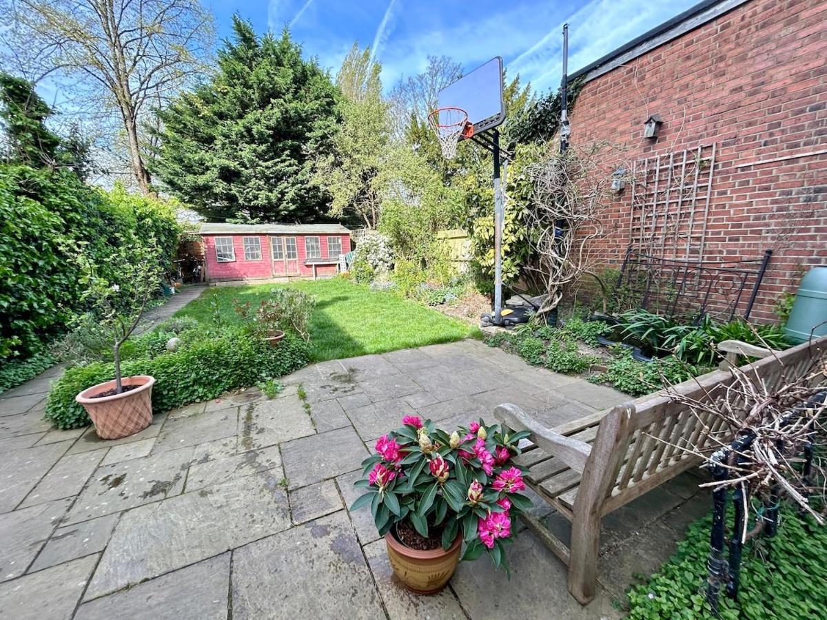 Spacious Comfortable Flat With Free Parking In East Finchley, Muswell Hill & Close To Alexandra Palace London Exteriör bild
