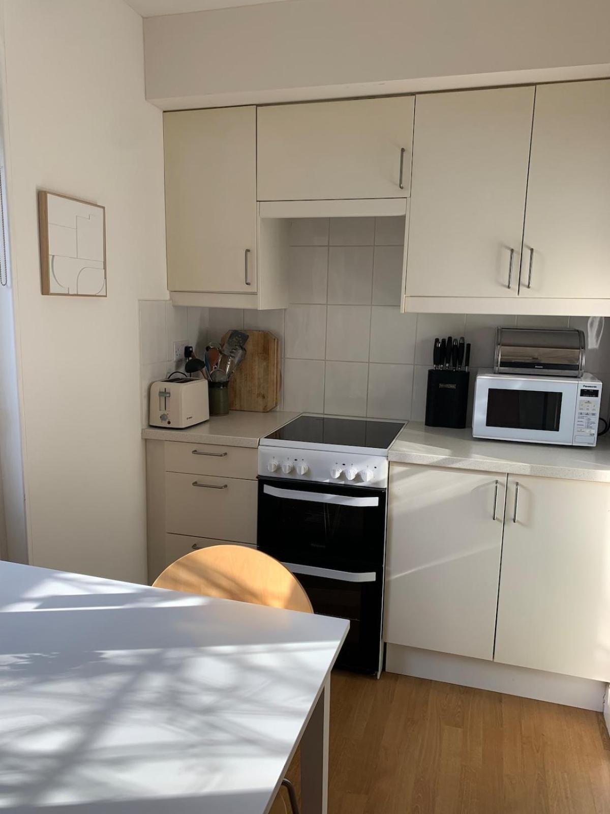 Spacious Comfortable Flat With Free Parking In East Finchley, Muswell Hill & Close To Alexandra Palace London Exteriör bild